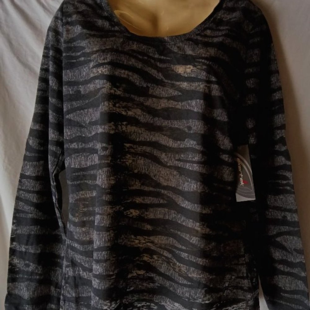 Women's Black & Gray Pullover Long Sleeved Top Size Large NWT